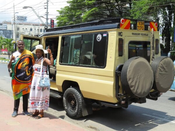 Western Uganda School Discovery Tour (3 Nights / 4 Days)