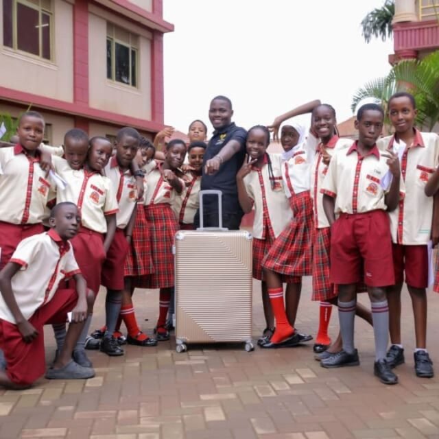 Western Uganda School Educational Tour (2 Nights / 3 Days)